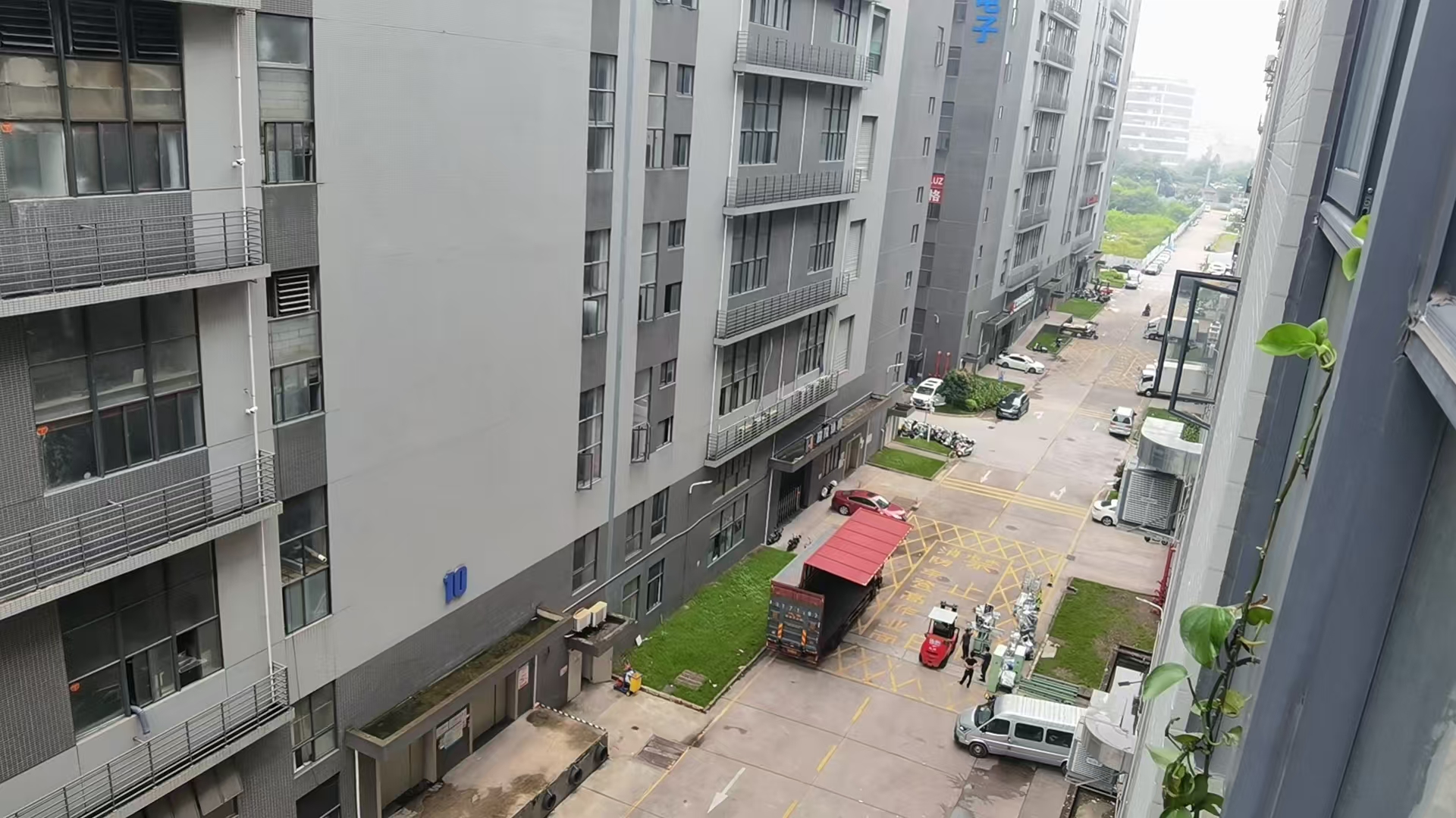 โรงงานยาง Foshan มอบคุณภาพที่มั่นคงและการสนับสนุนการวิจัยและพัฒนาอย่างรวดเร็วสำหรับการสั่งซื้อชิ้นส่วนแบบกำหนดเองทั่วโลก