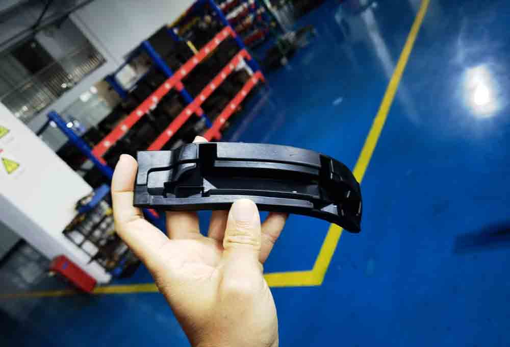 ฝาครอบมาร์กกิ้งยางธรรมชาติขึ้นรูปอย่างแม่นยำสำหรับการพ่นสีโคมไฟรถยนต์